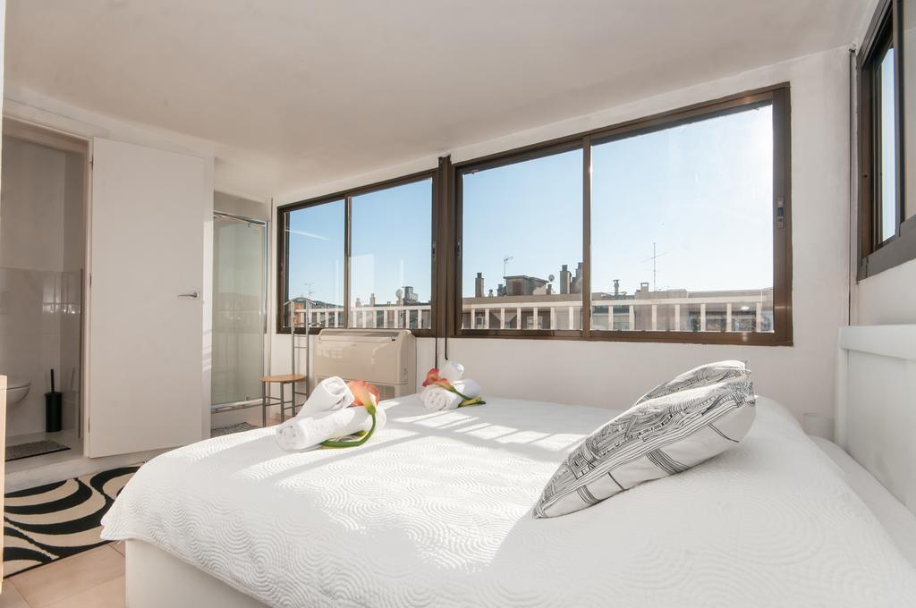 The Sky Dome Apartamento Barcelona Quarto foto